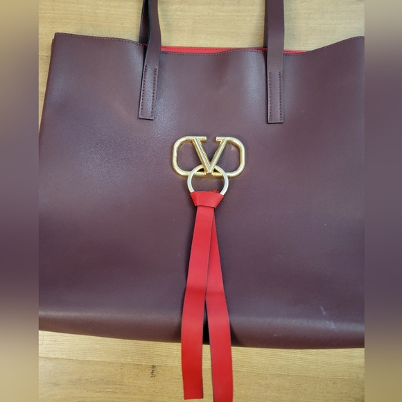 VALENTINO Burgundy Leather V-Ring Tote Bag - Picture 6 of 16